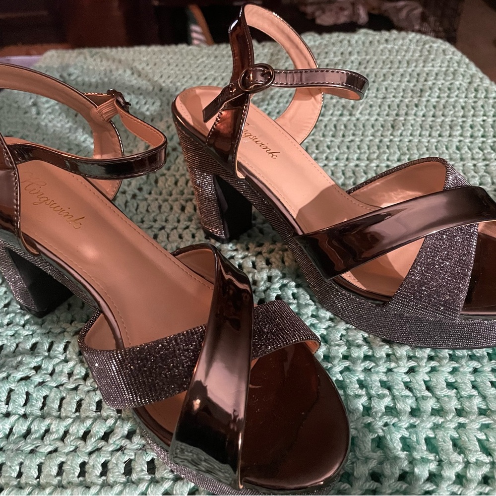 Elegant Women's Sparkly Silver Platform Heels 3” Chunky Heel